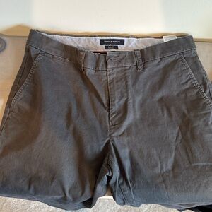 Tommy Hilfiger men’s slim fit pants in charcoal color